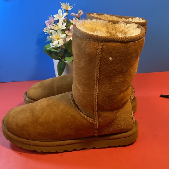 Ugg boots SZ 7 - Picture 4 of 7